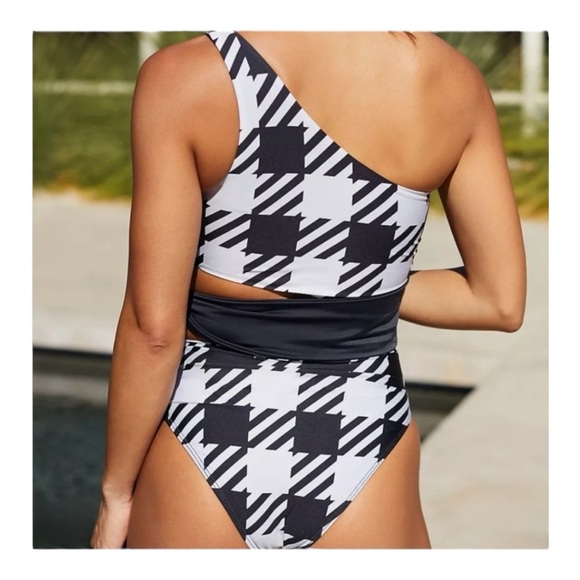 BEACH RIOT Carlie One Piece in Houndstooth NWOT - Picture 6 of 8